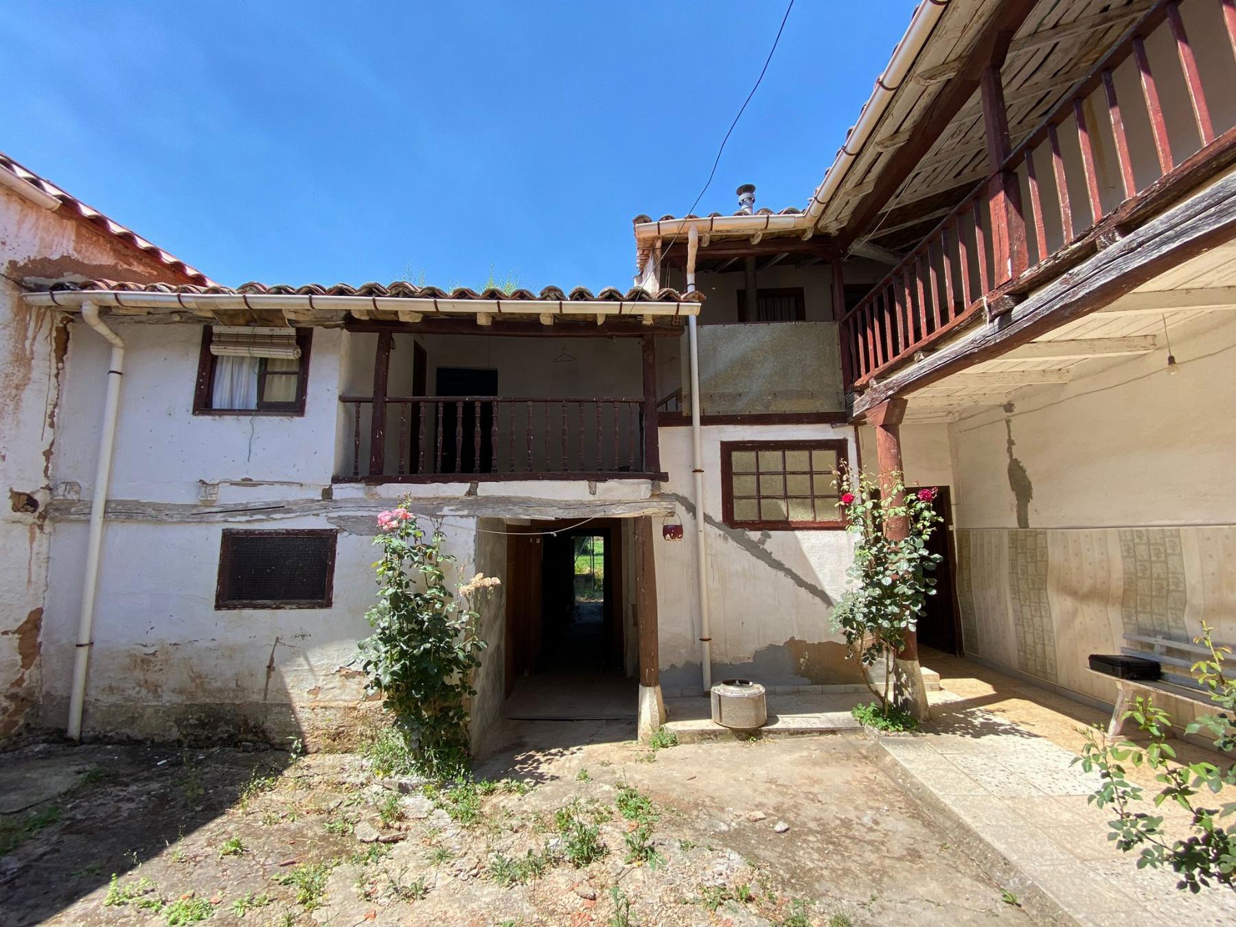 For sale of house in Magaz de Cepeda