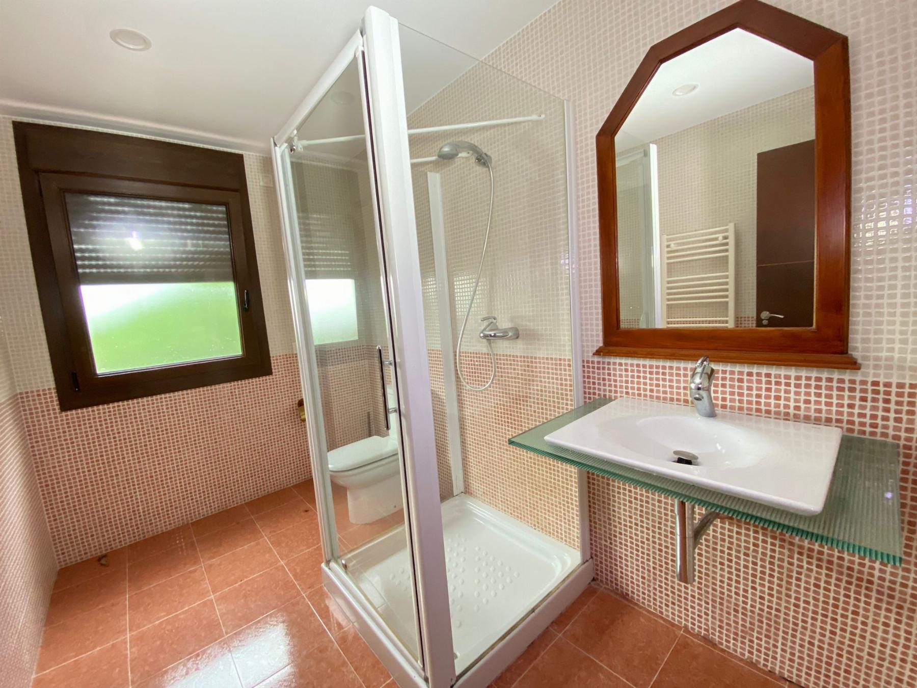 For sale of chalet in Oviedo