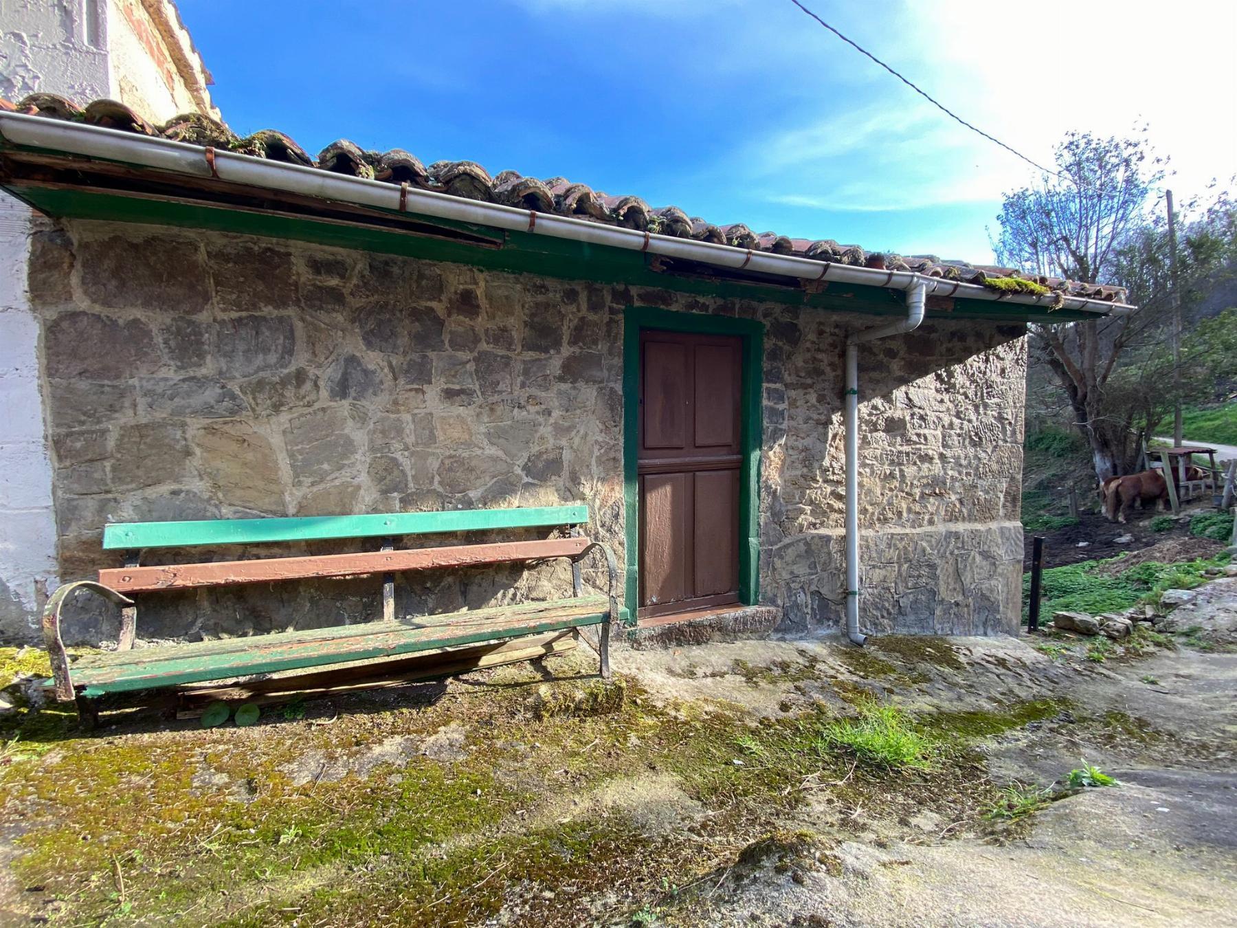 For sale of house in San Martín del Rey Aurelio