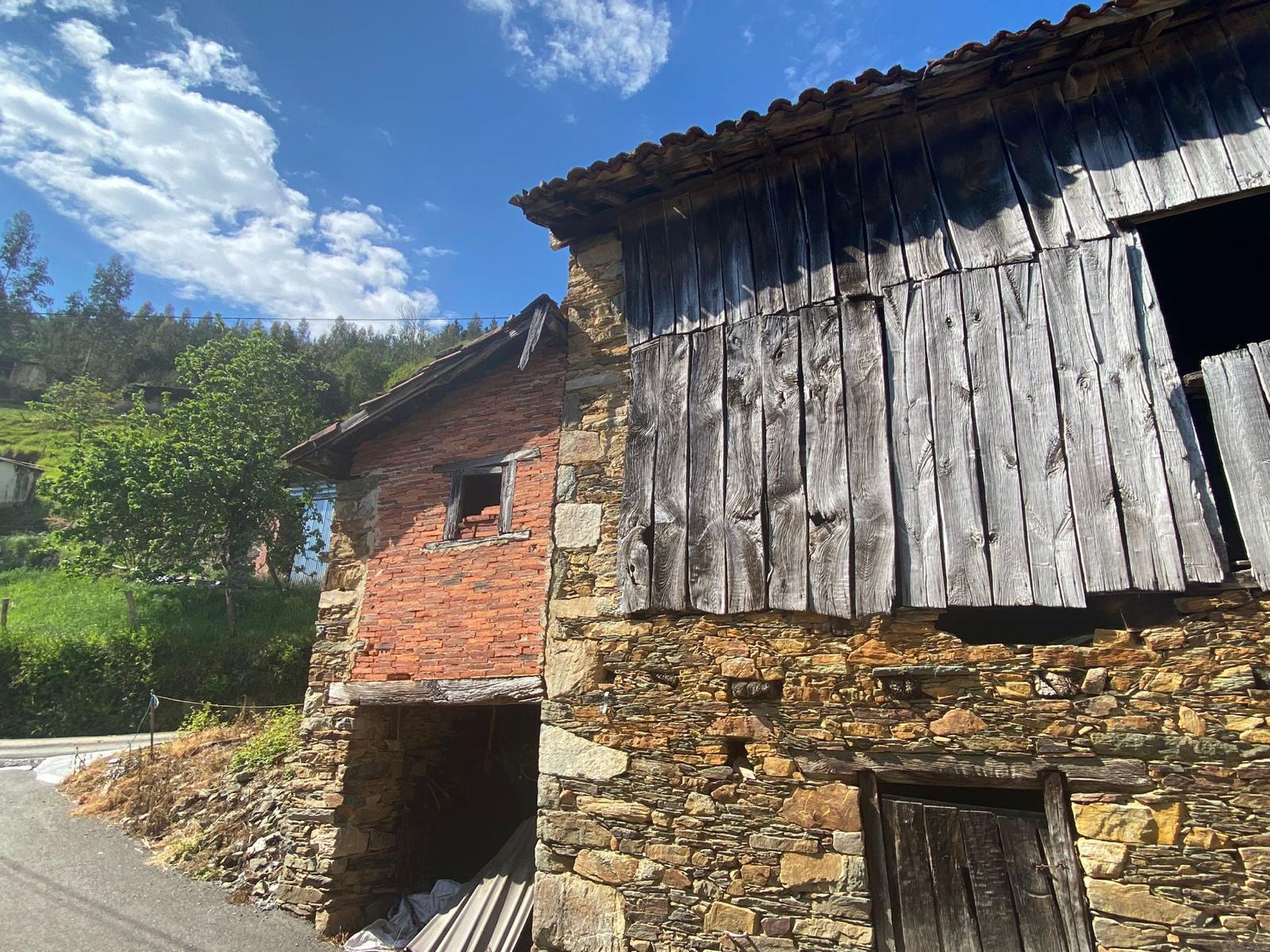 For sale of house in Salas Concejo