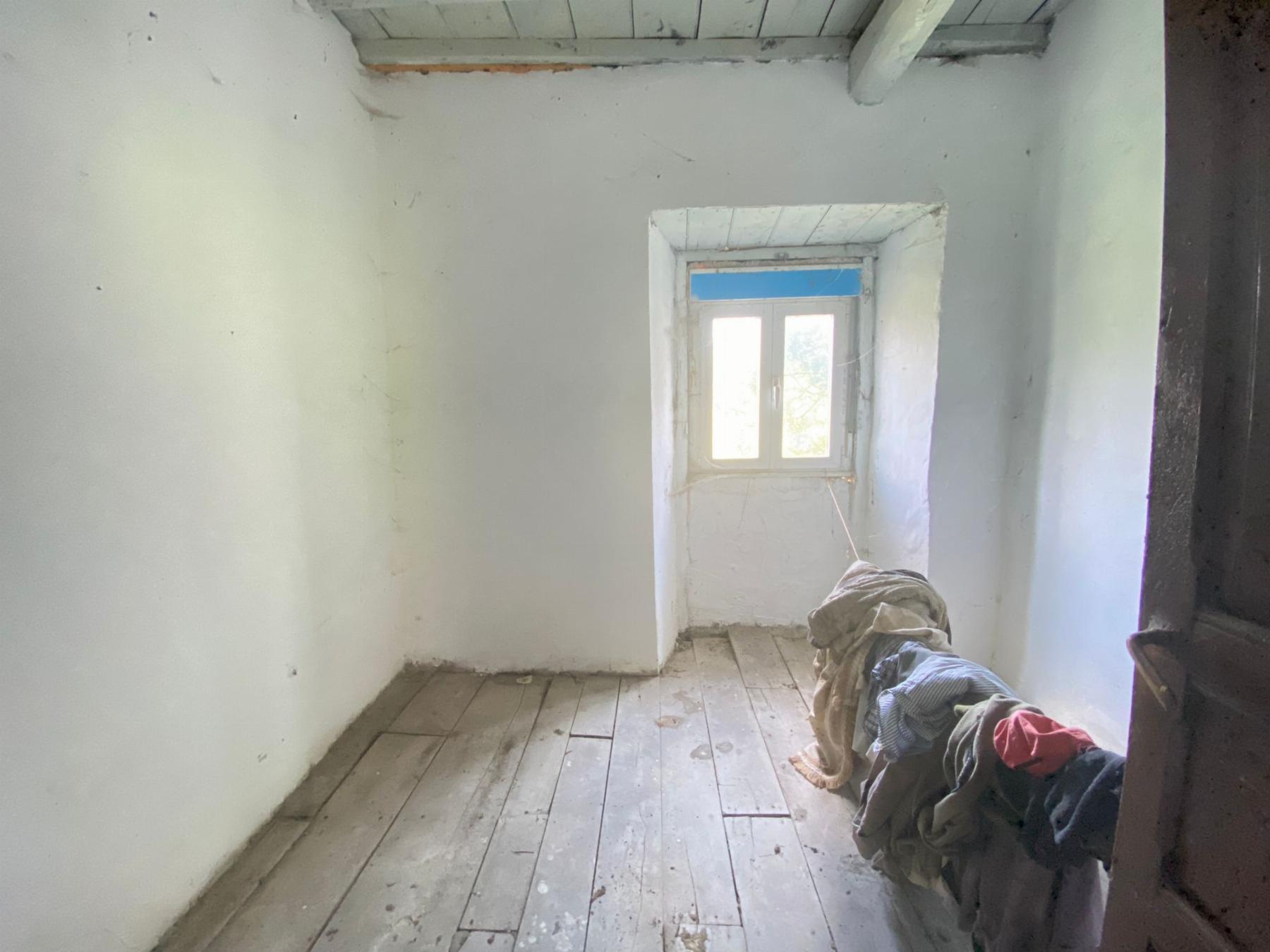 For sale of house in Salas Concejo