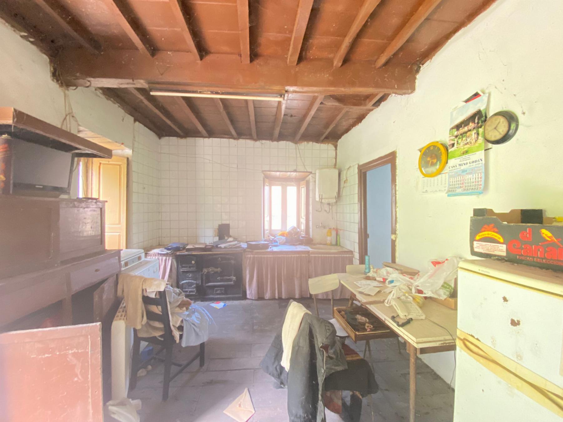 For sale of house in Salas Concejo