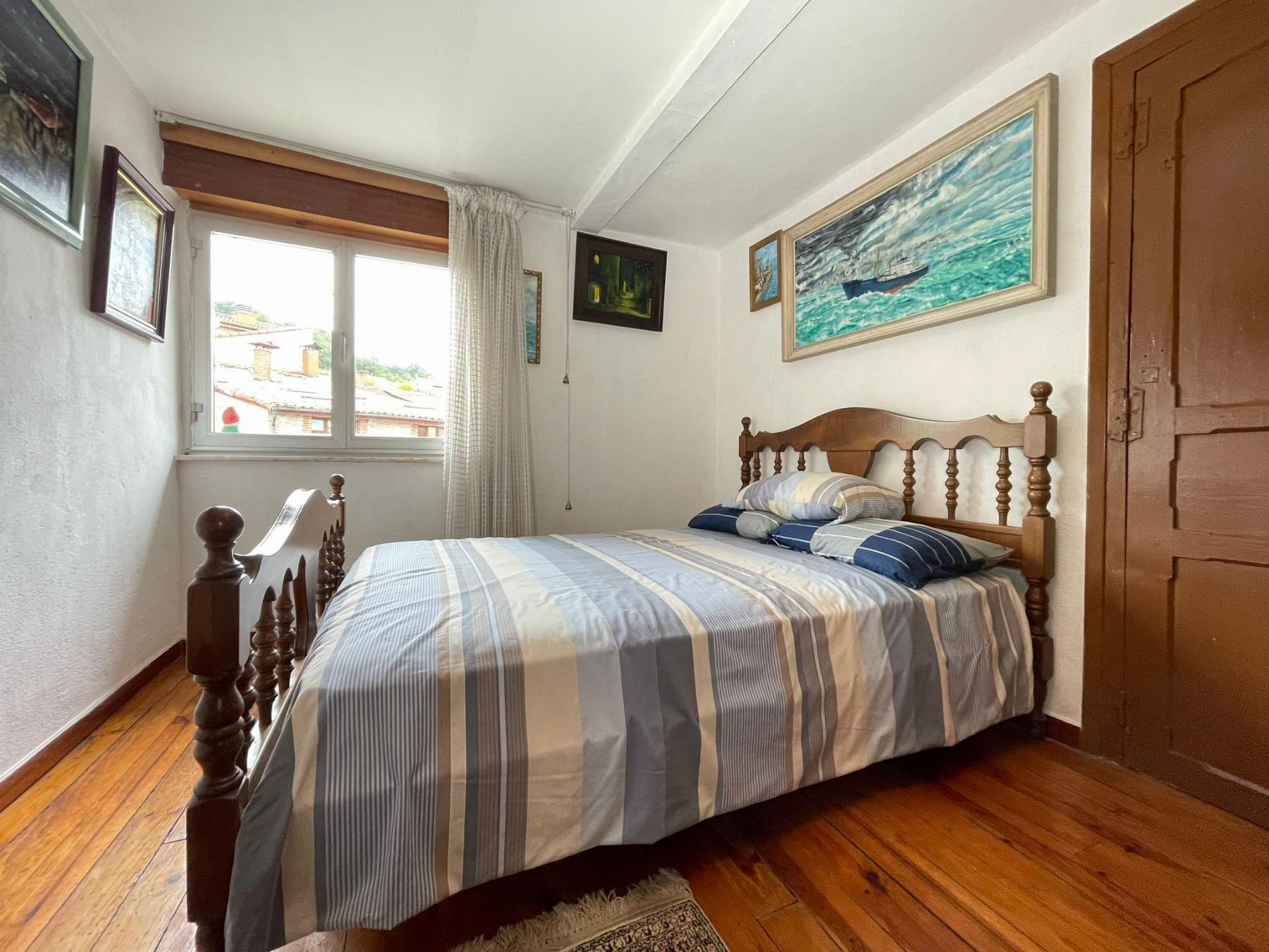 For sale of house in Bimenes