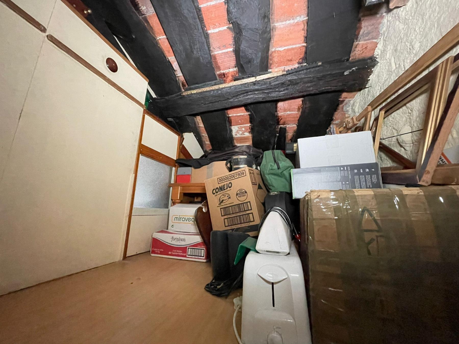 For sale of house in Bimenes