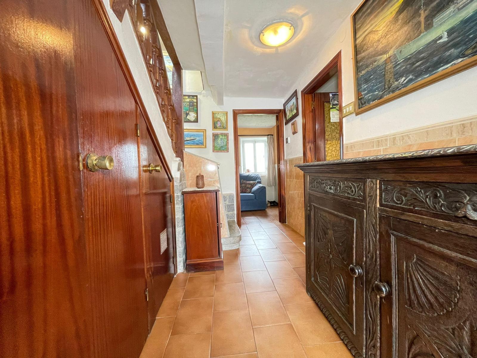 For sale of house in Bimenes