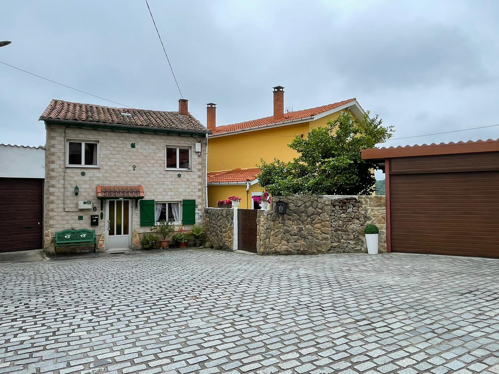 For sale of house in Bimenes