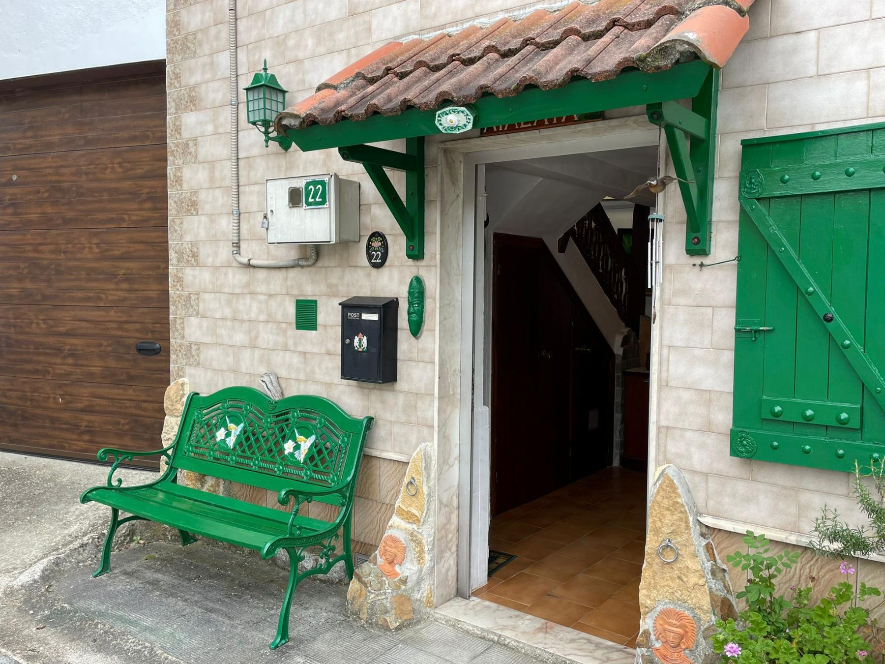 For sale of house in Bimenes