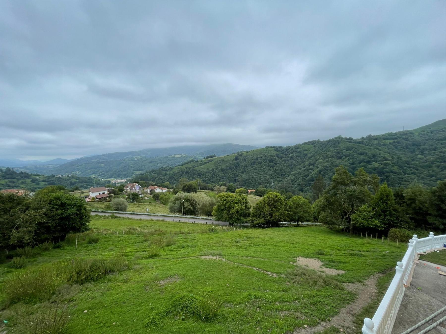 For sale of house in Bimenes