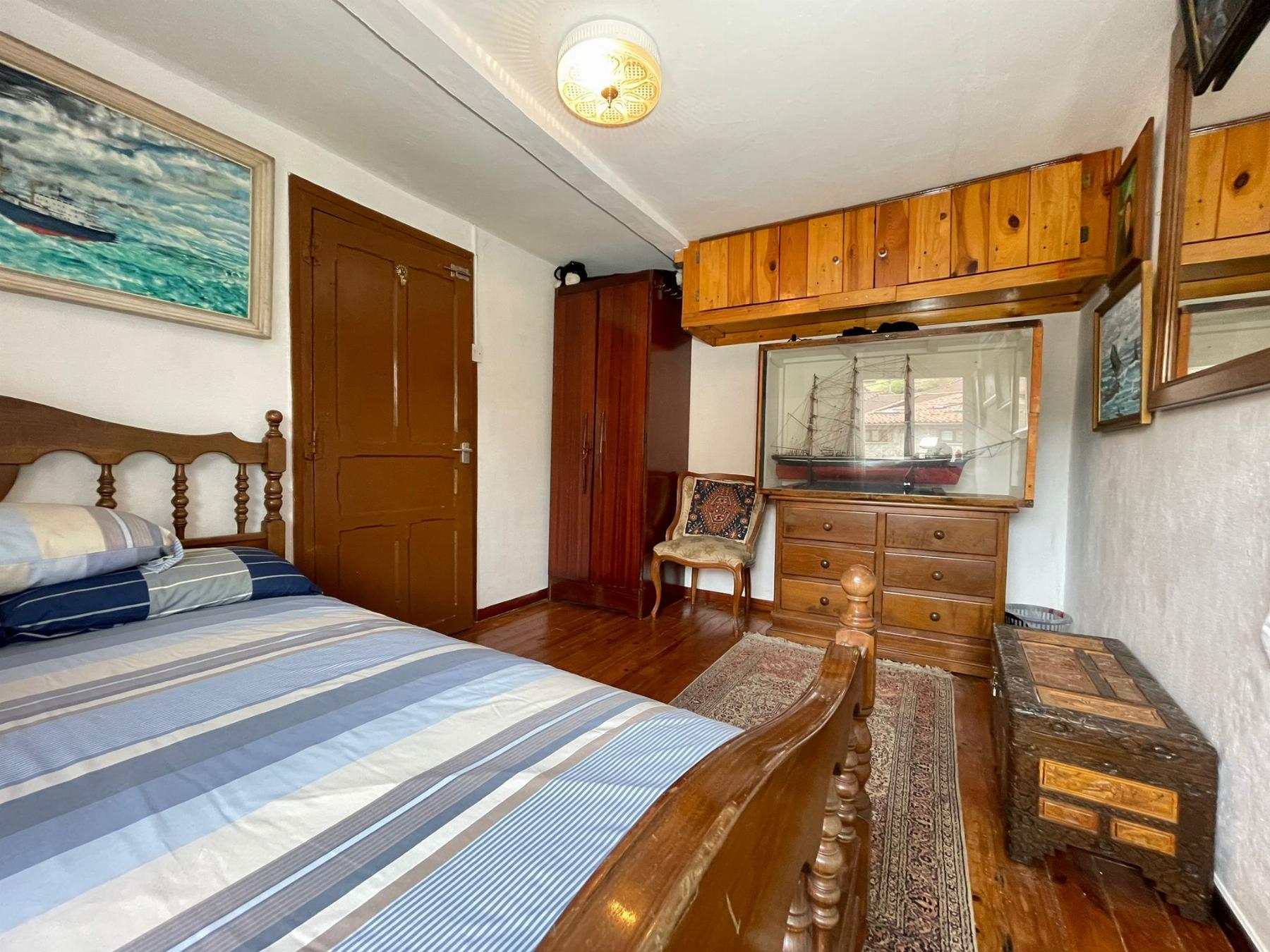 For sale of house in Bimenes