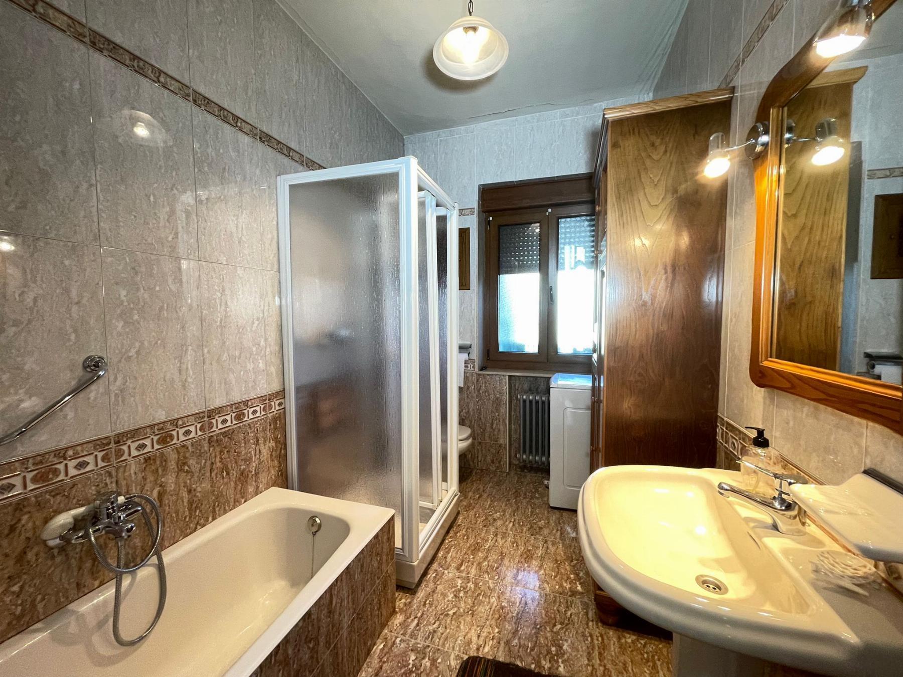 For sale of house in Siero