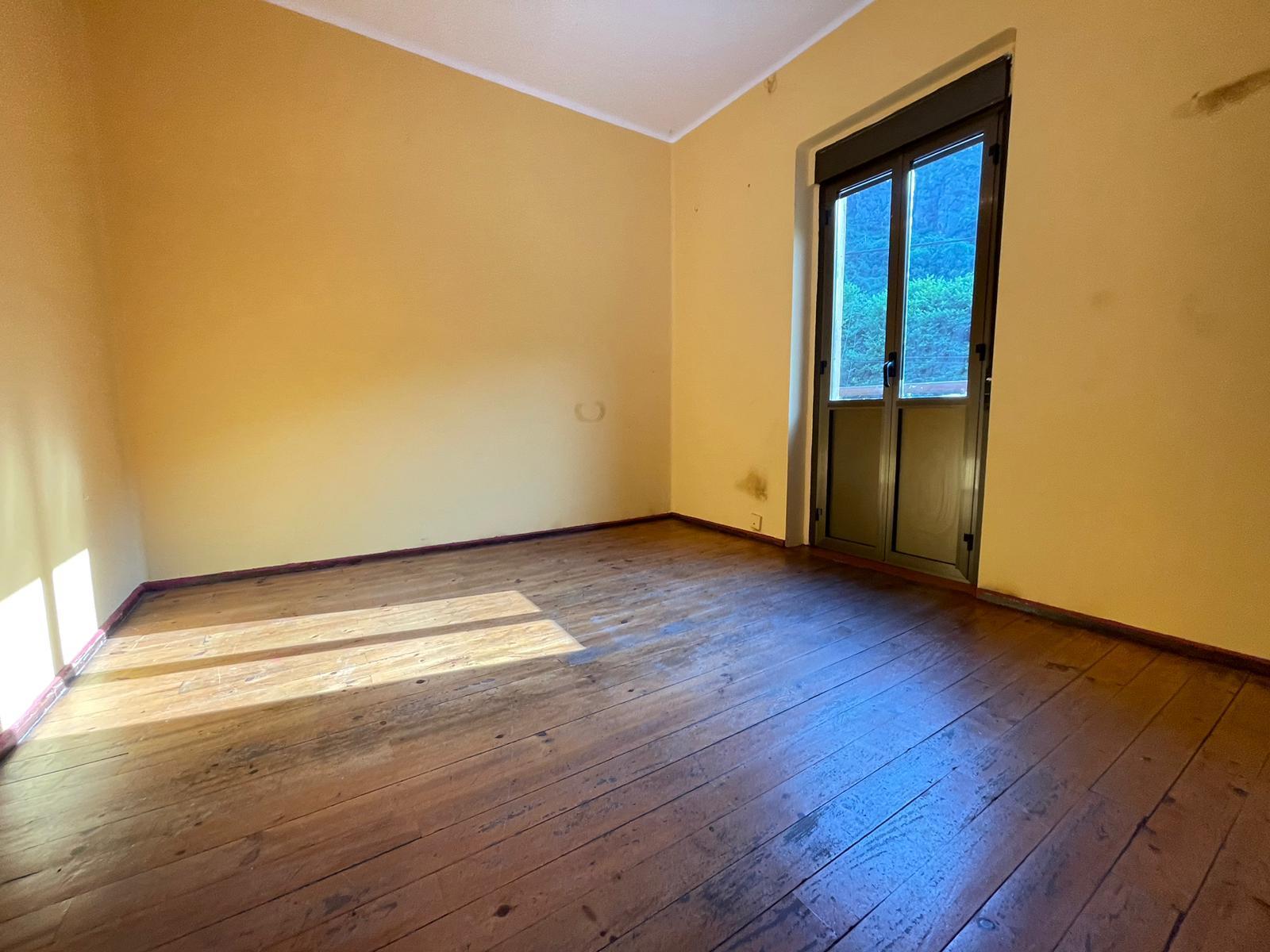 For sale of house in Somiedo