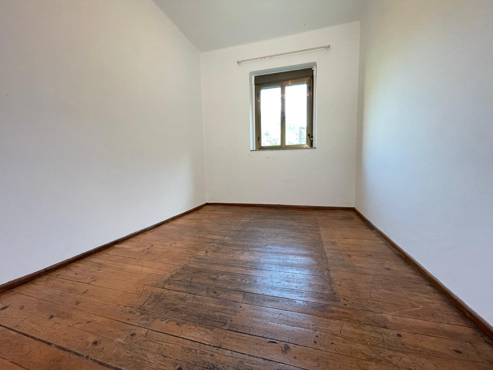 For sale of house in Somiedo