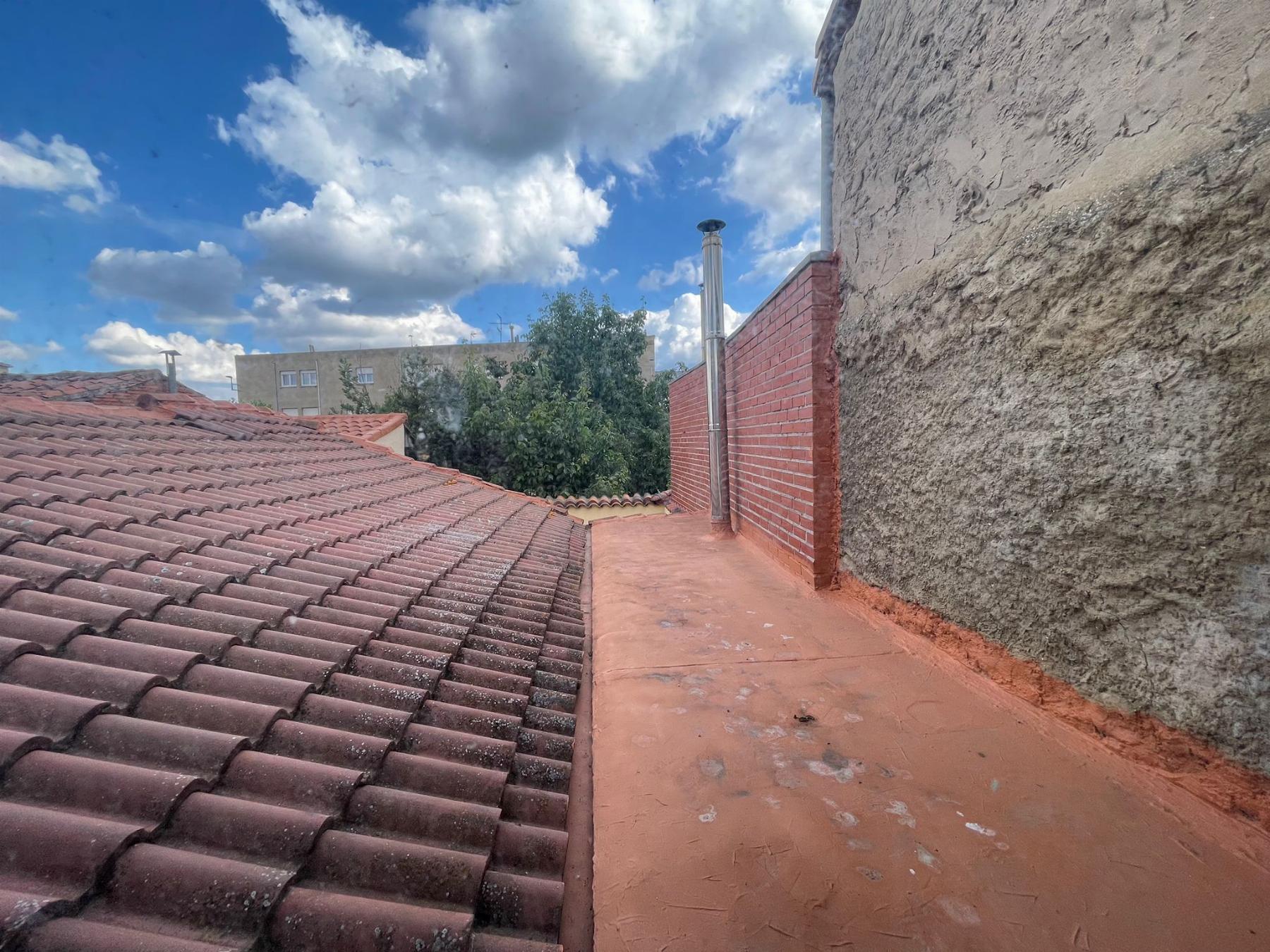For sale of house in León