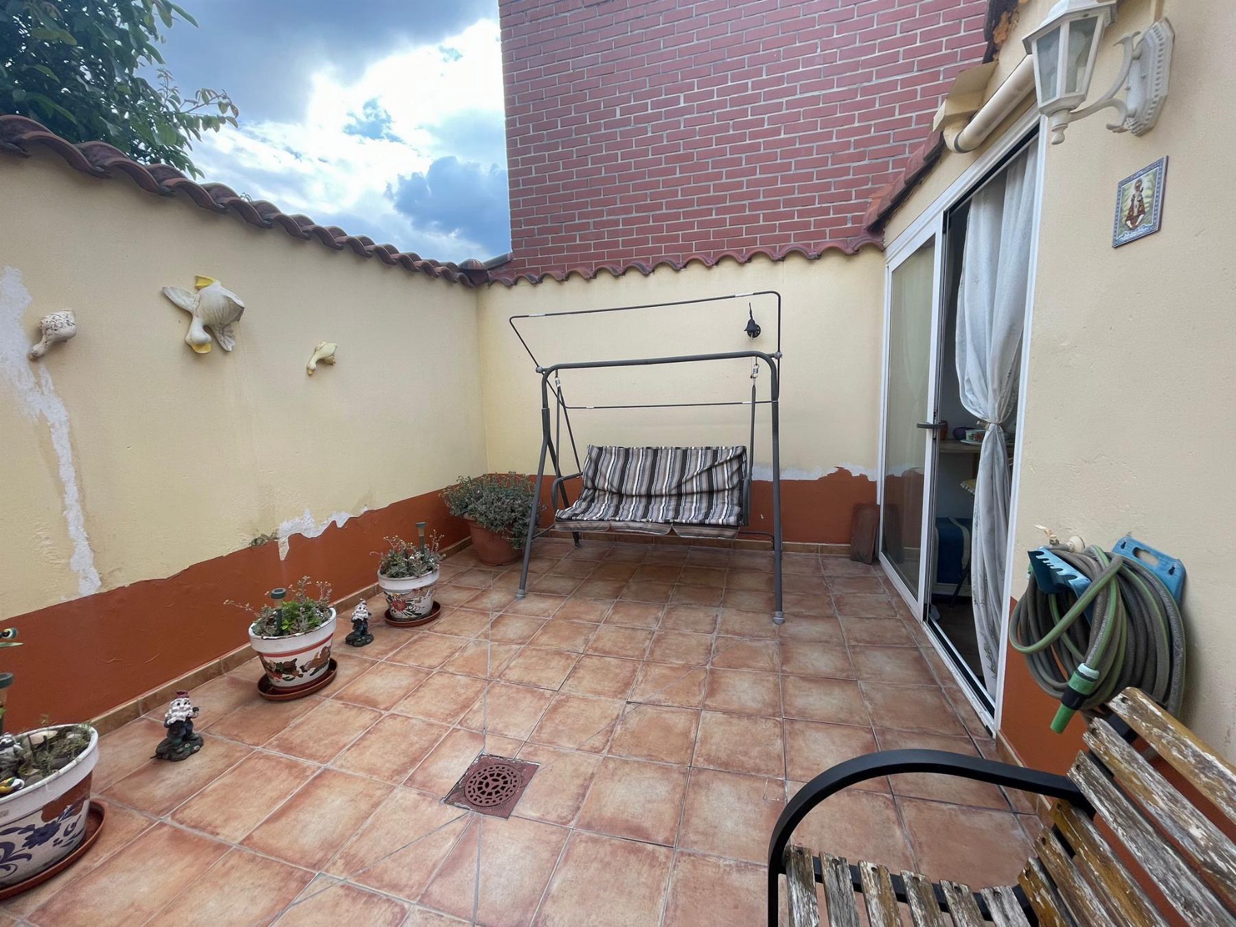 For sale of house in León