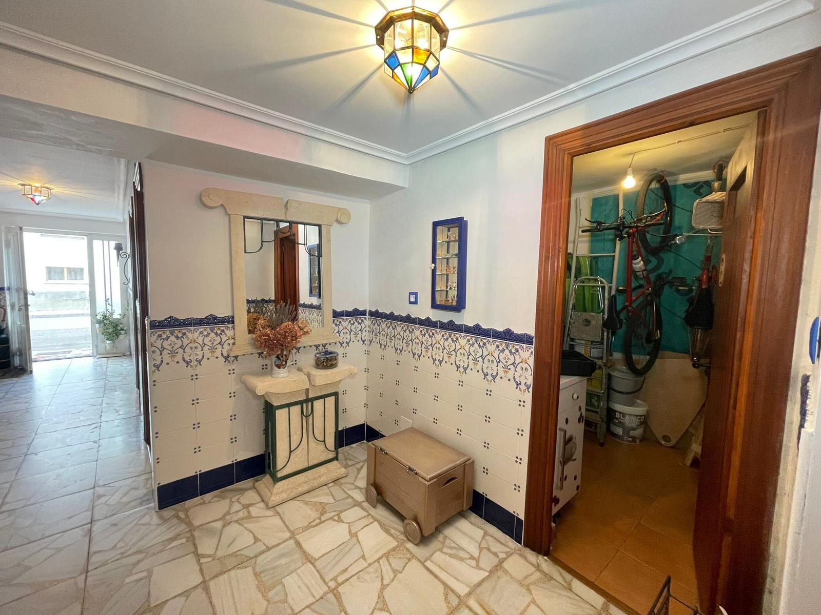 For sale of house in León