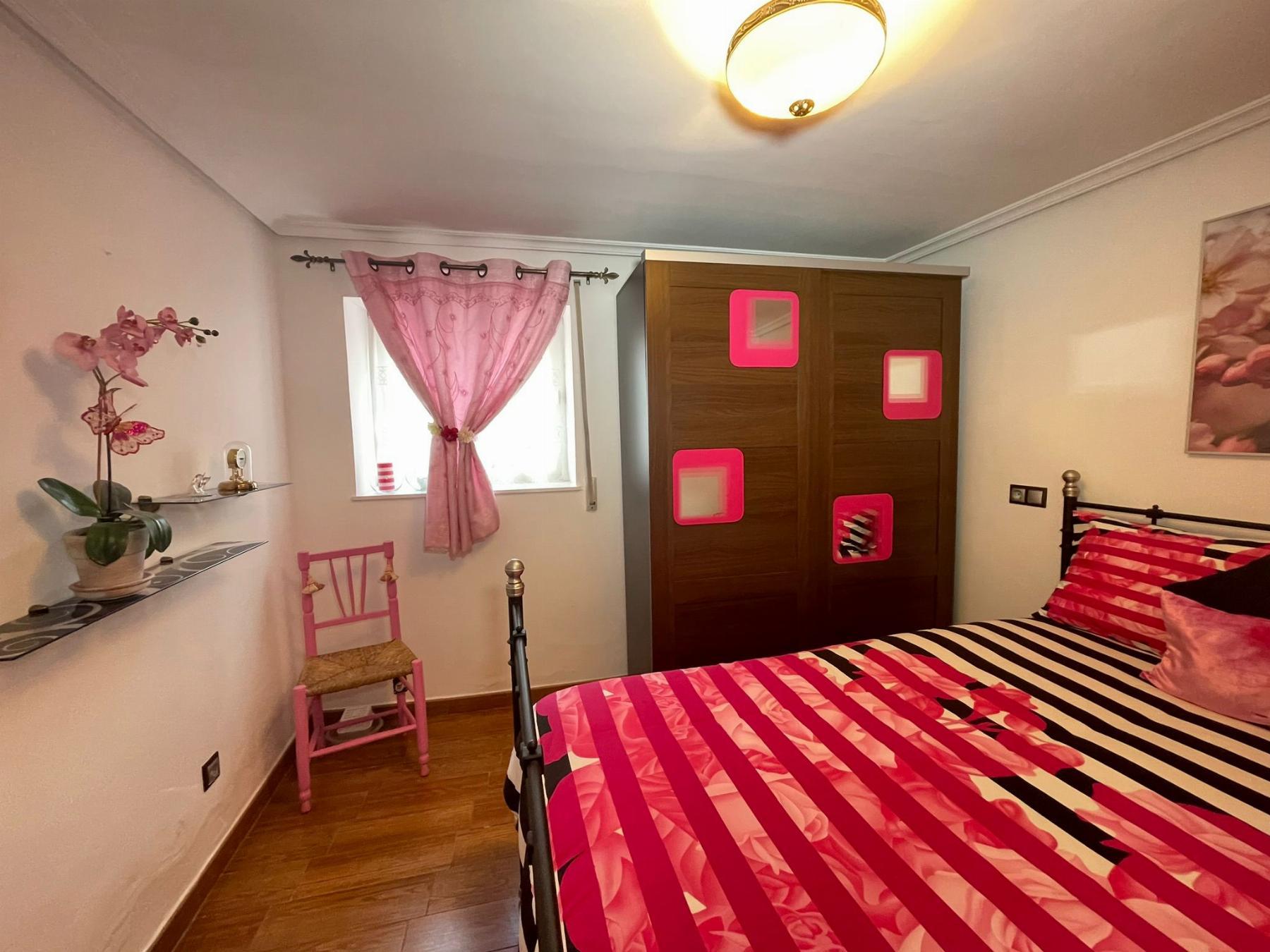 For sale of house in León