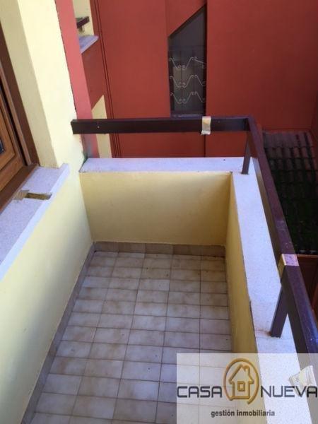 For sale of flat in Villamañán