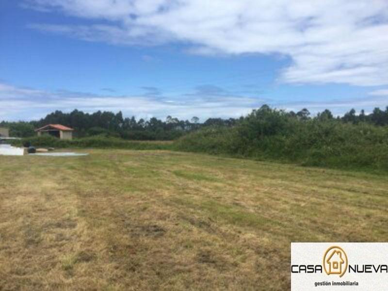 For sale of land in Villaviciosa