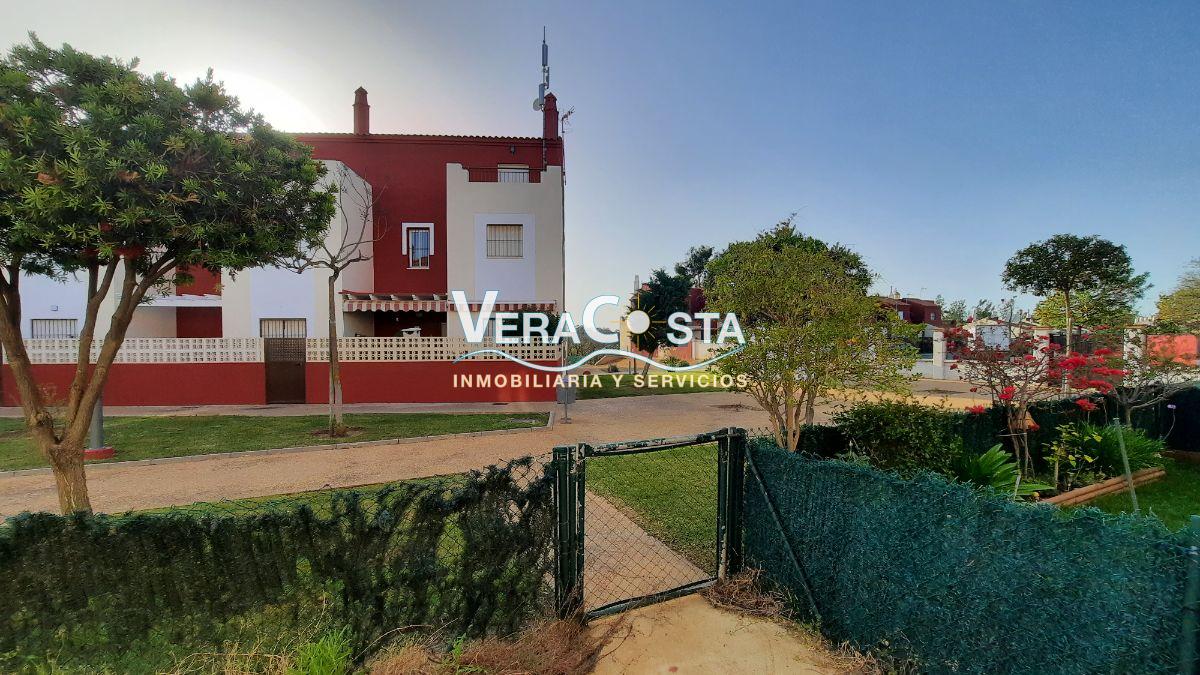 For sale of chalet in Isla Cristina
