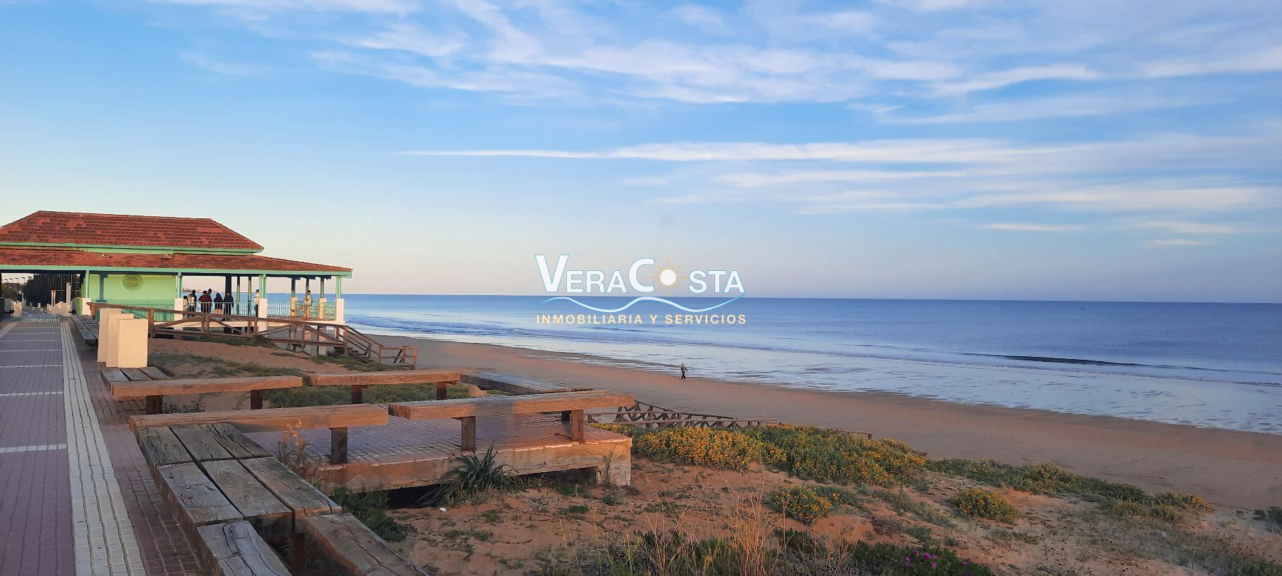 For sale of flat in Isla Cristina