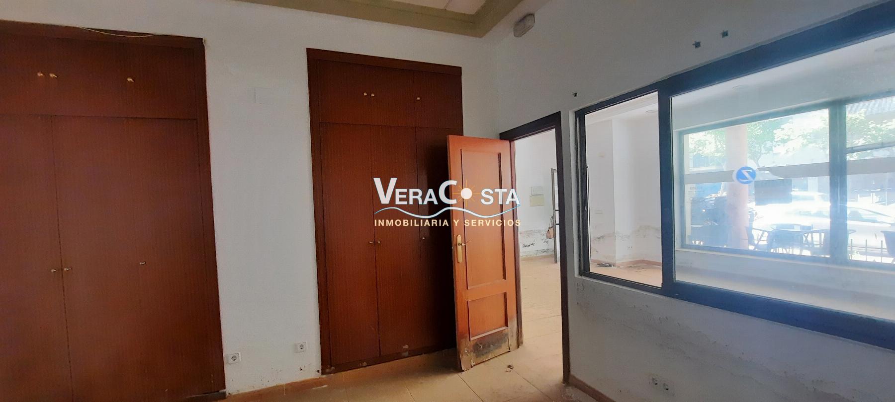For sale of commercial in Isla Cristina