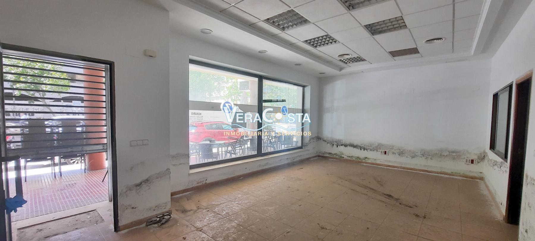 For sale of commercial in Isla Cristina