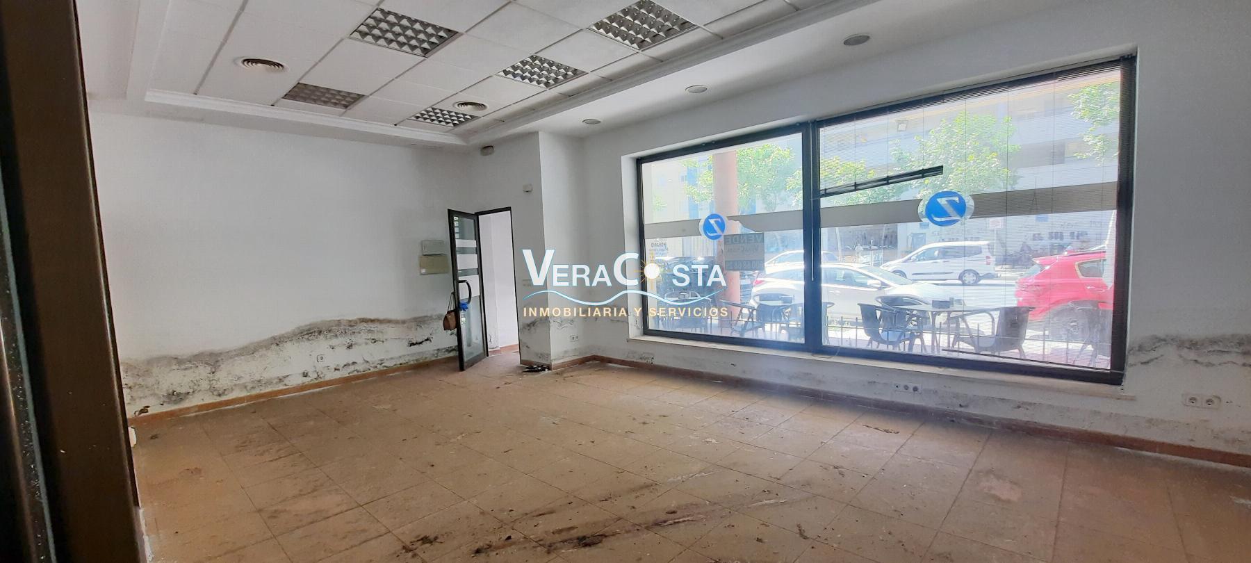 For sale of commercial in Isla Cristina