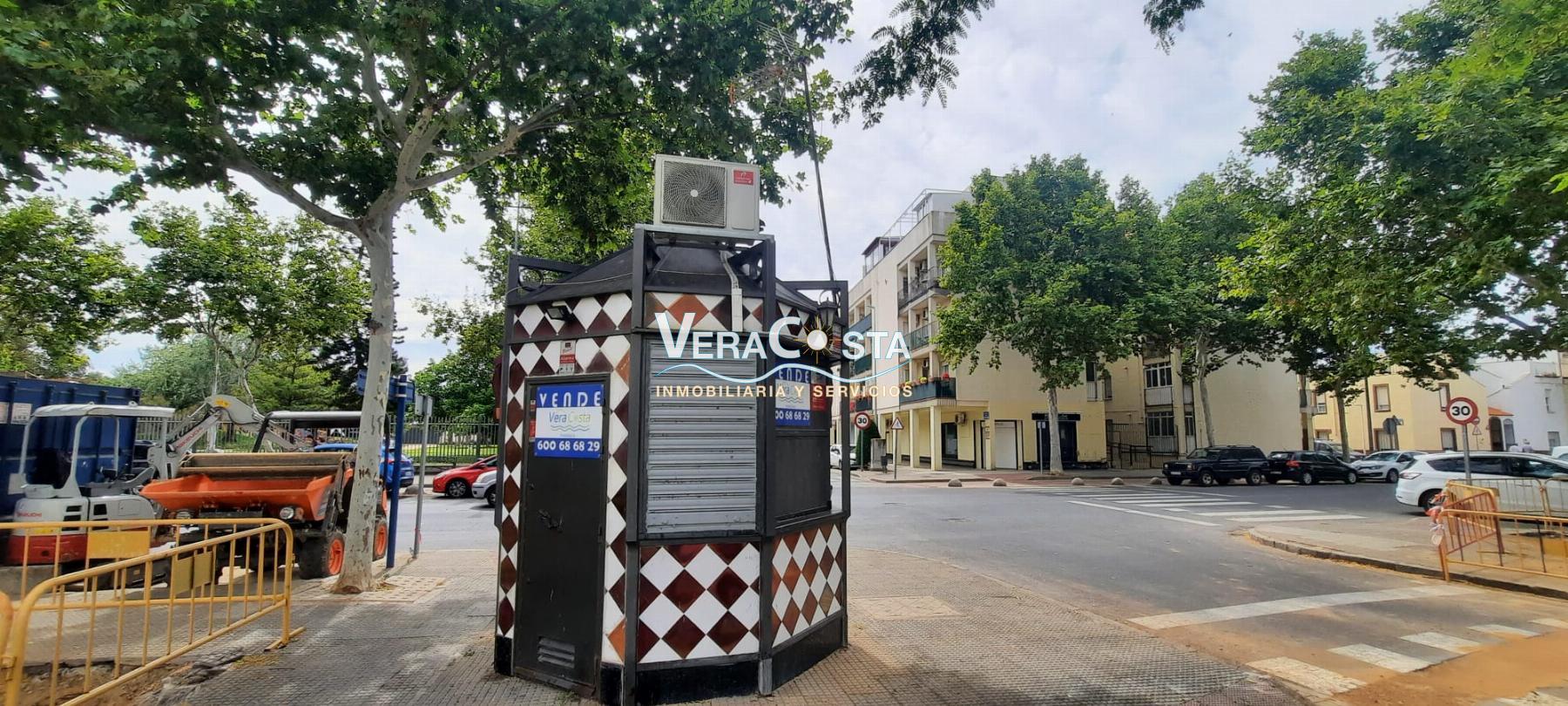 For sale of commercial in Isla Cristina
