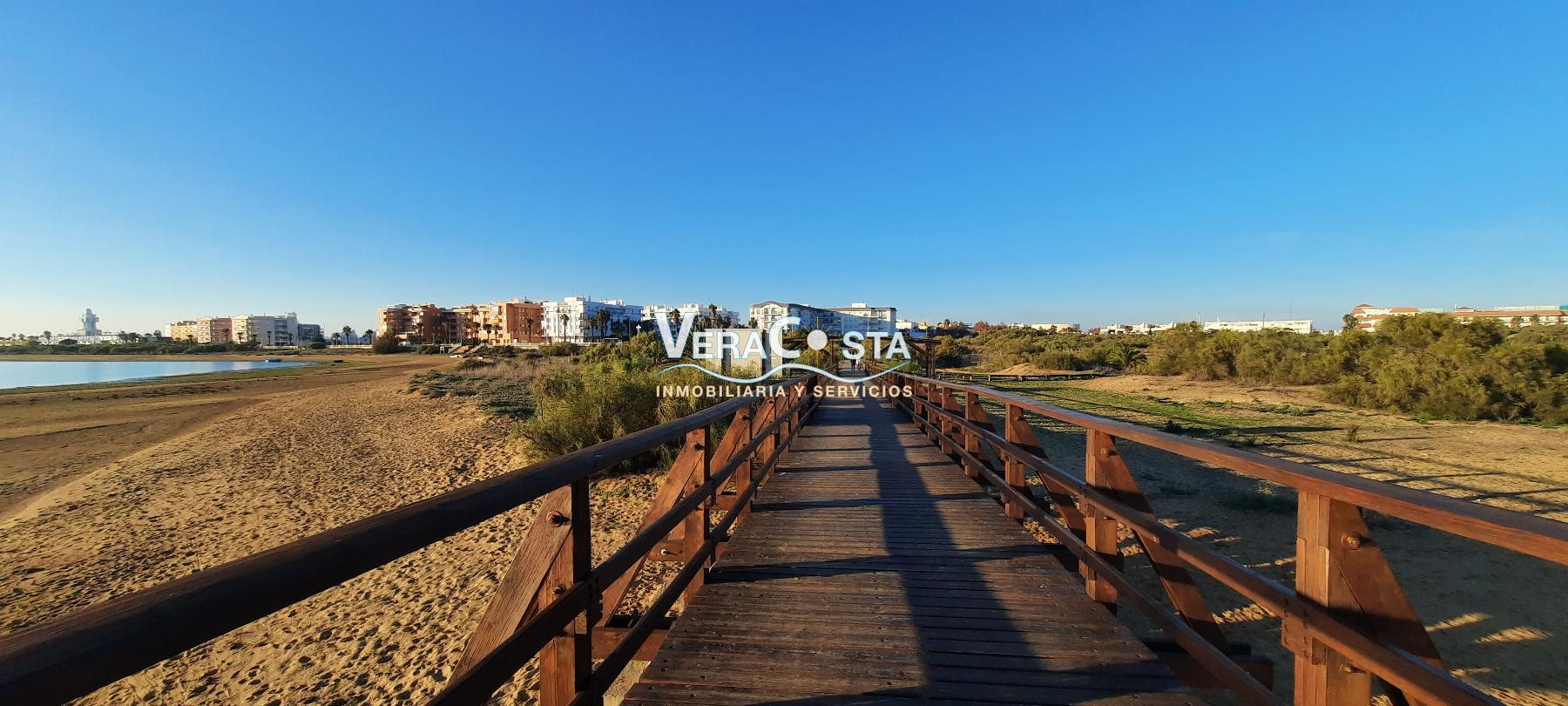 For sale of commercial in Isla Cristina