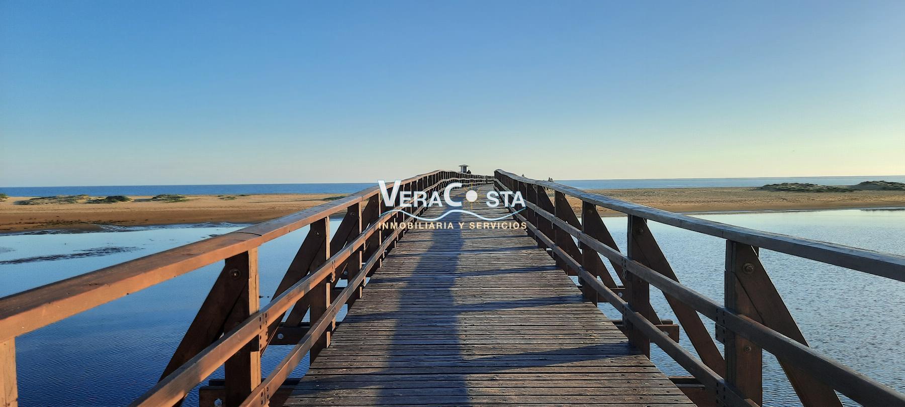 For sale of commercial in Isla Cristina