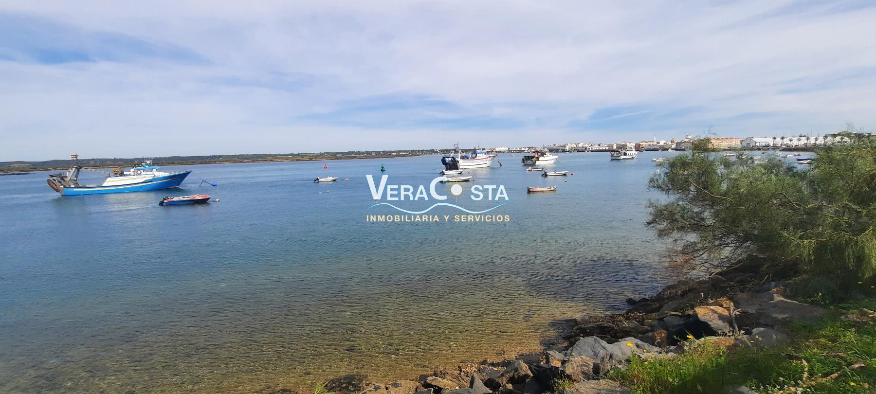 For sale of commercial in Isla Cristina