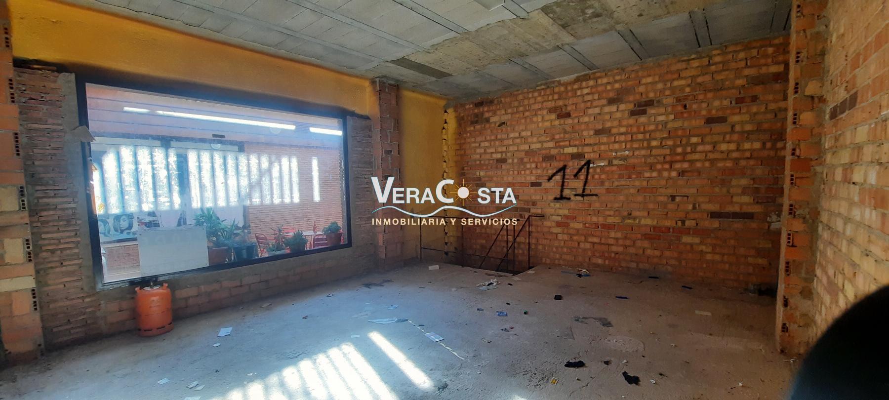For sale of commercial in La Redondela