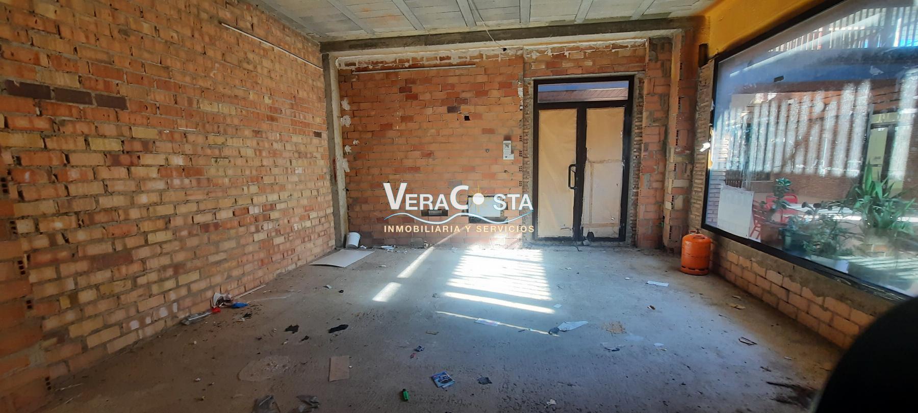 For sale of commercial in La Redondela