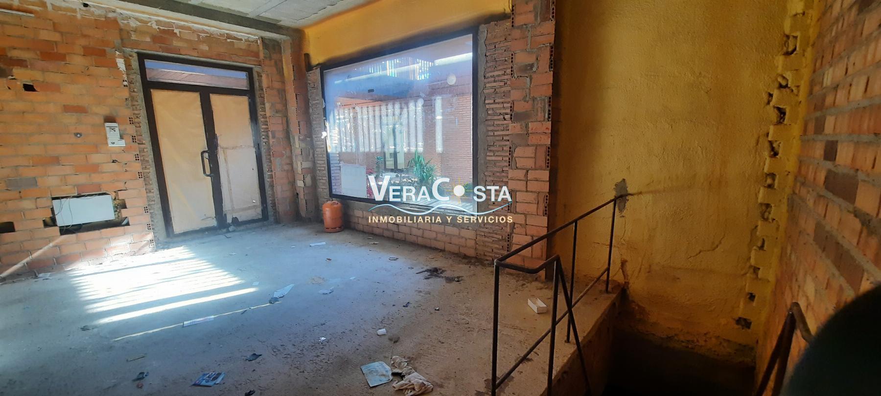 For sale of commercial in La Redondela