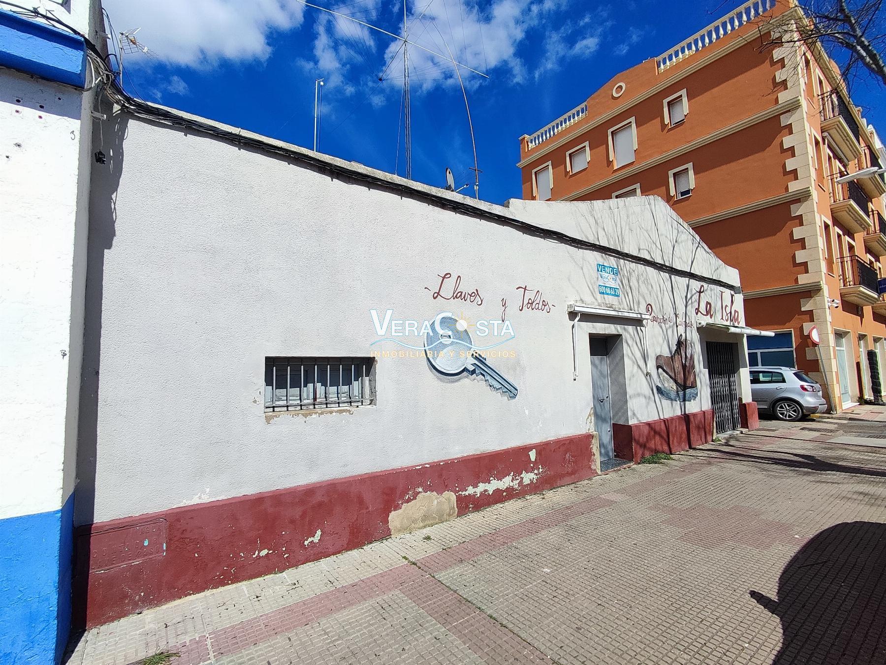 For sale of commercial in Isla Cristina