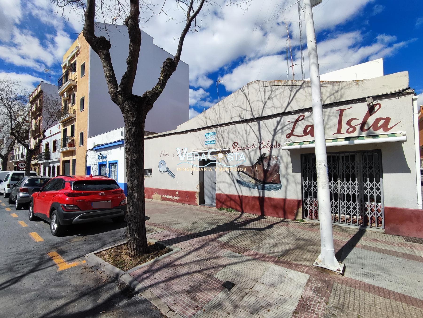 For sale of commercial in Isla Cristina
