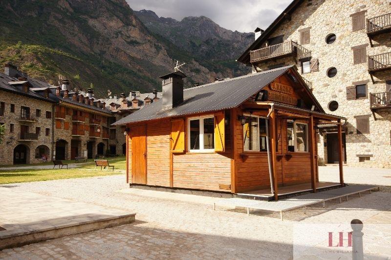 For sale of commercial in Benasque