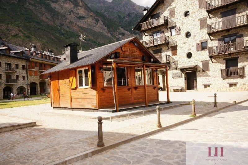 For sale of commercial in Benasque