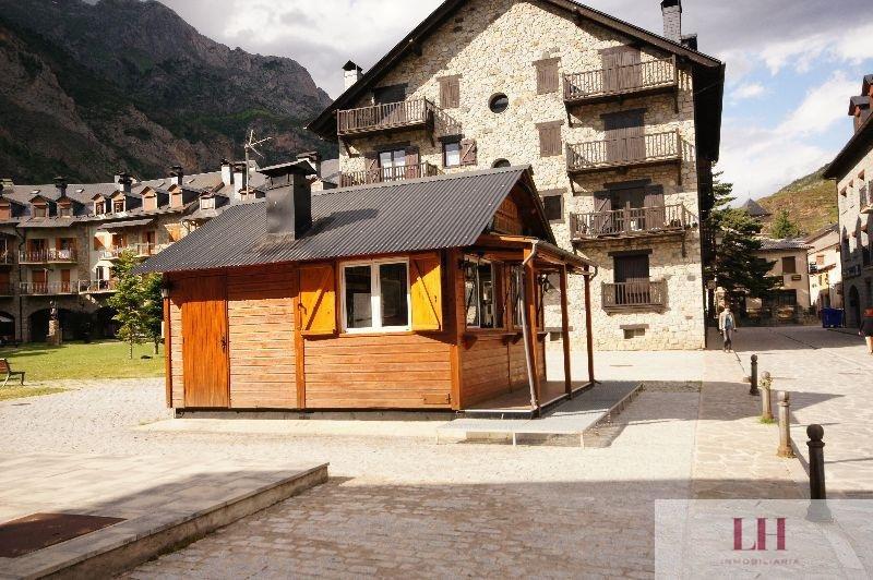 For sale of commercial in Benasque