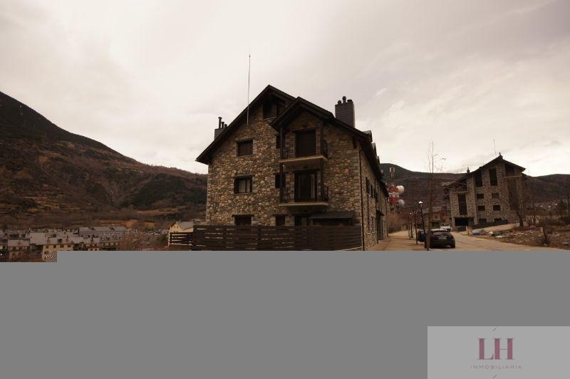 For sale of apartment in Benasque