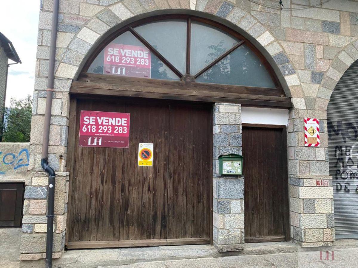 For sale of commercial in Benasque