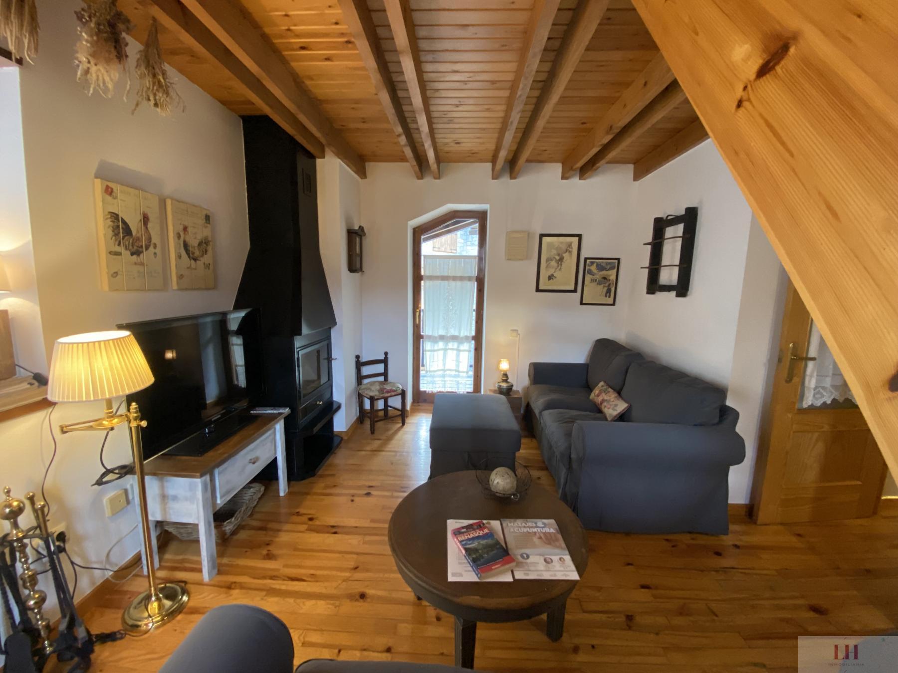For sale of duplex in Benasque