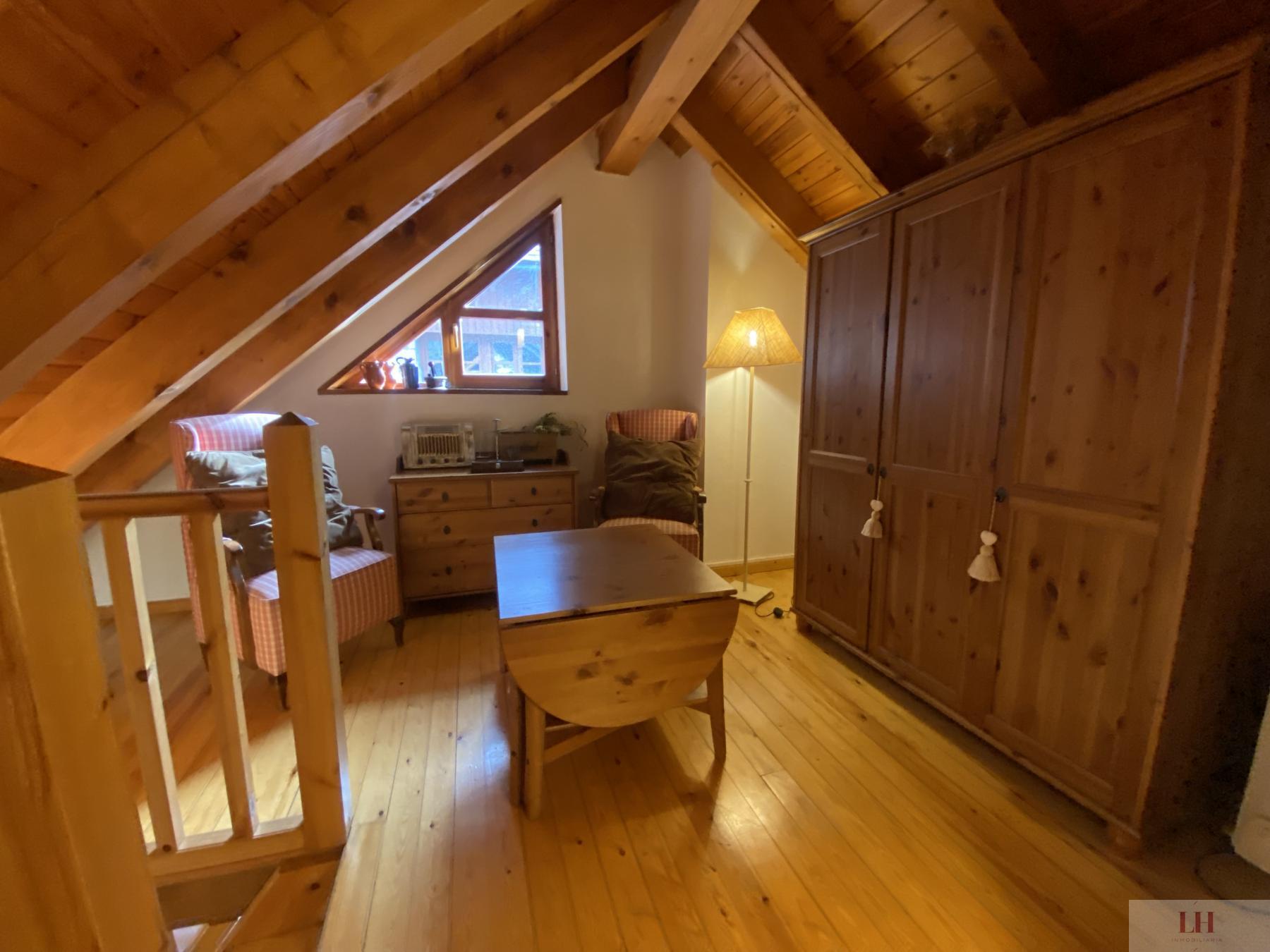 For sale of duplex in Benasque