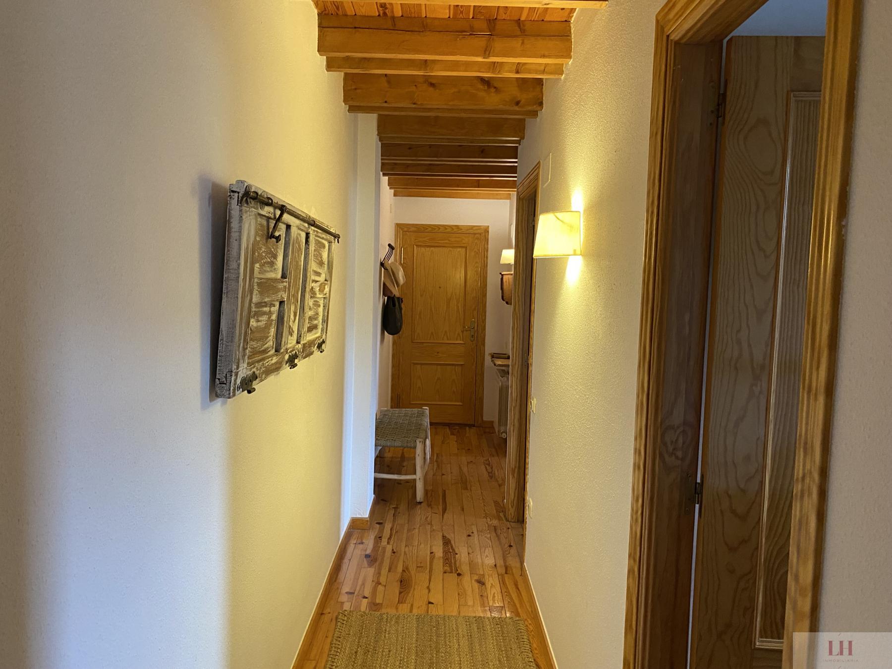 For sale of duplex in Benasque