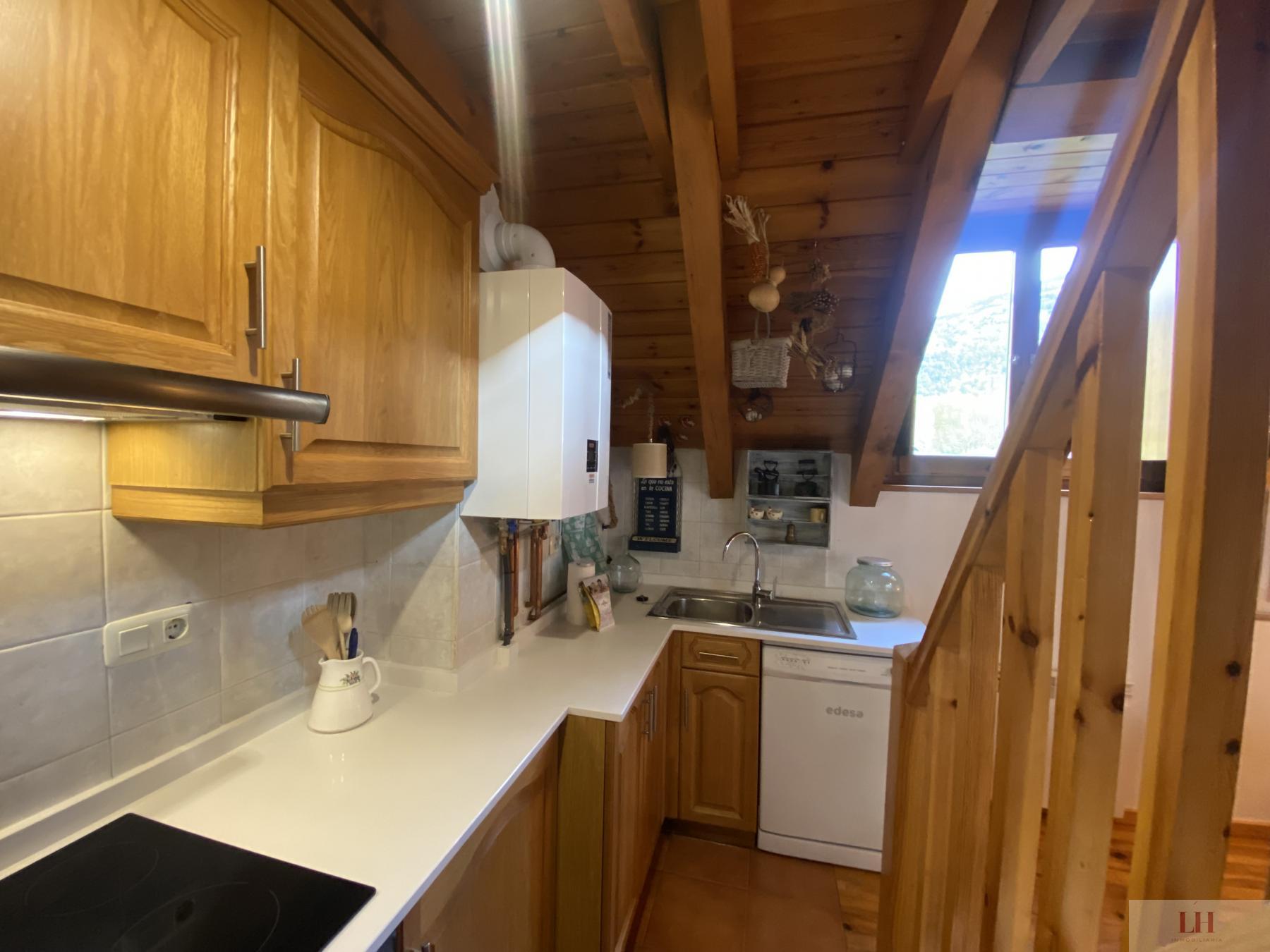 For sale of duplex in Benasque