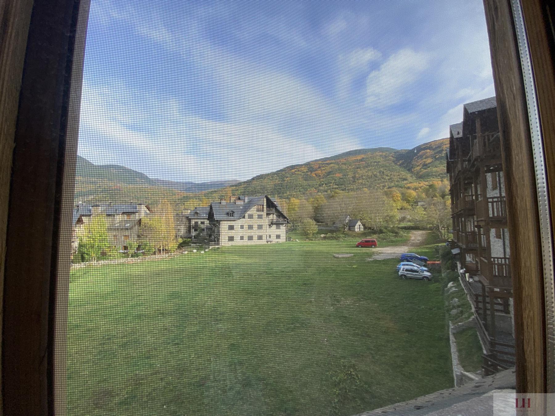 For sale of duplex in Benasque