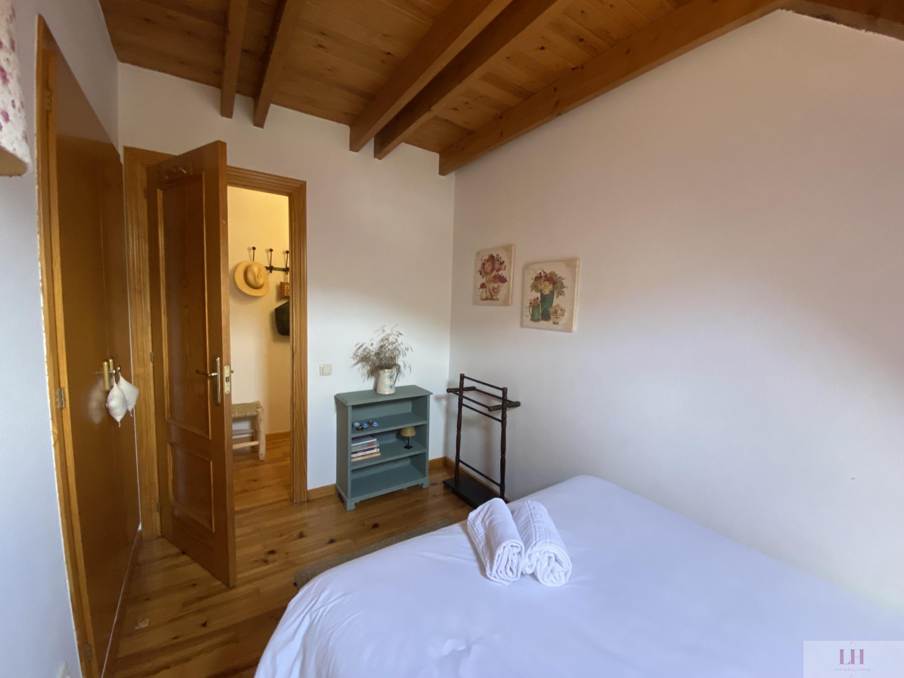 For sale of duplex in Benasque