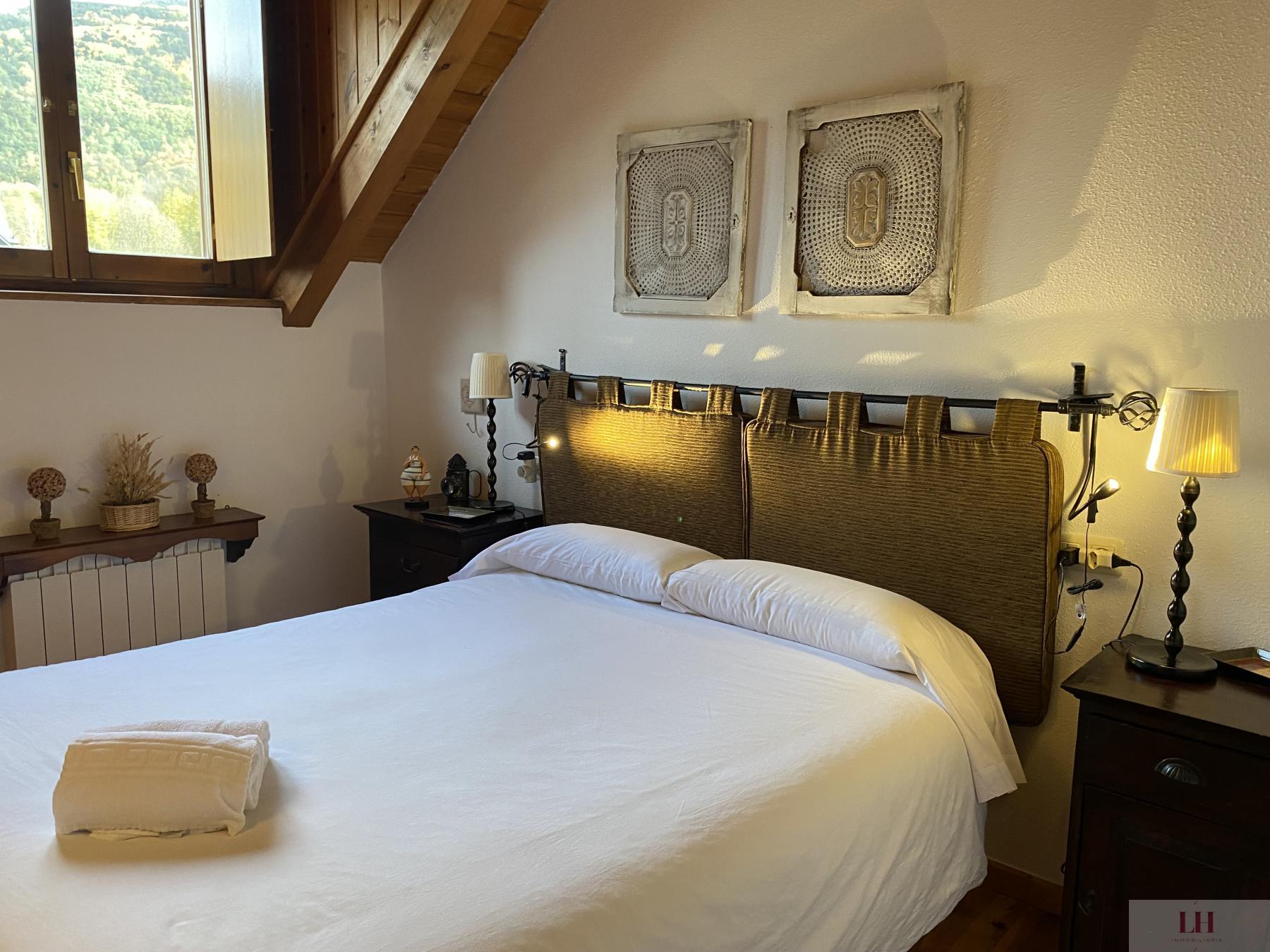 For sale of duplex in Benasque