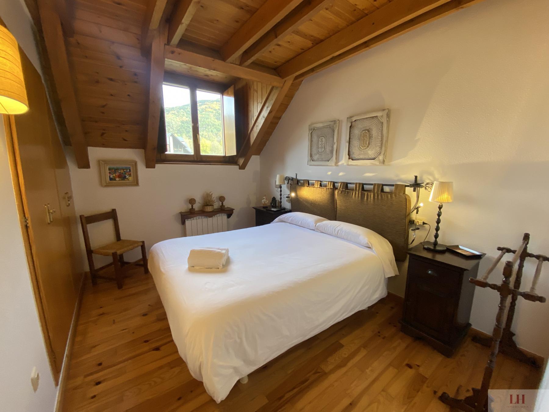 For sale of duplex in Benasque
