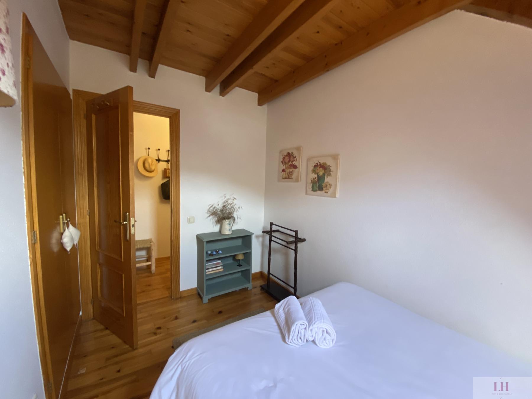 For sale of duplex in Benasque